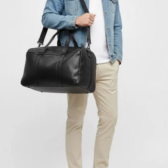 Elegant Black Duffel Bag for Men - Picture 2 of 7
